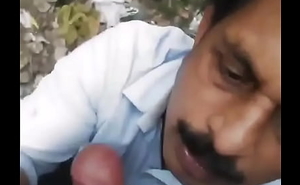 Desi penman sucking and wanking a flannel of youthful impoverish in sifter